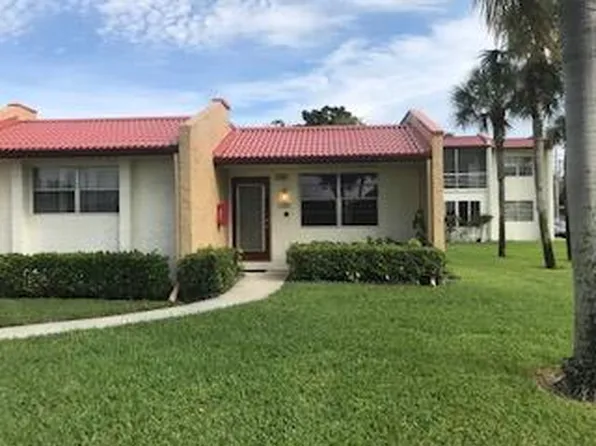 100 Lake Helen Drive, West Palm Beach, FL 33411