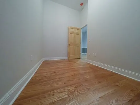 Rented by Standard Realty | media 15