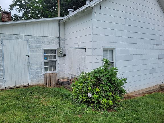 5th image of 103 Schoolhouse Rd