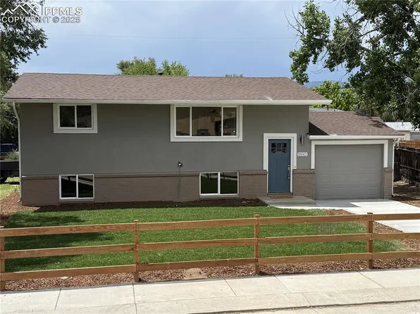 1880 Southmoor Dr, Fountain, CO 80817