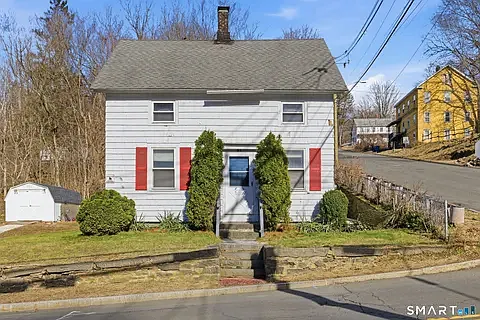 61 Vernon Ave #4 — Photo 1