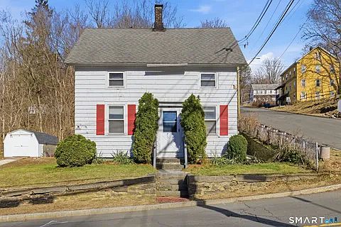 1st image of 61 Vernon Ave #4