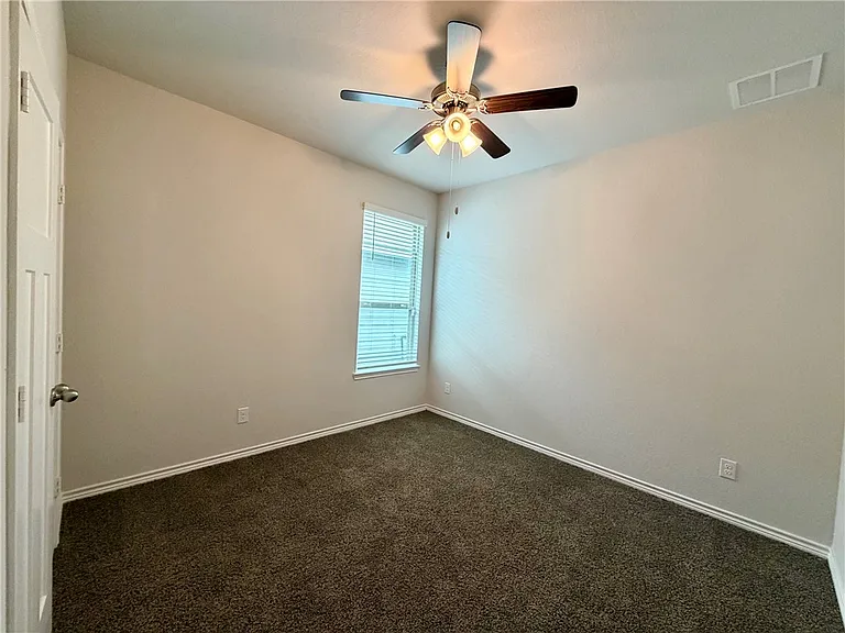 916 Toledo Bend Dr — Photo 11