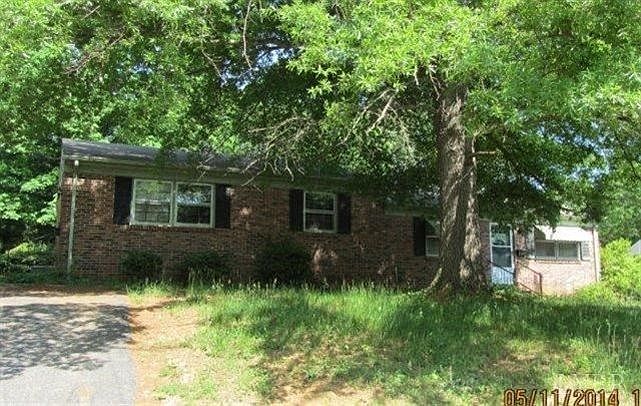 1st image of 1112 Moseley Dr #A