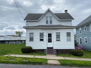 408 10th St, Windber, PA 15963