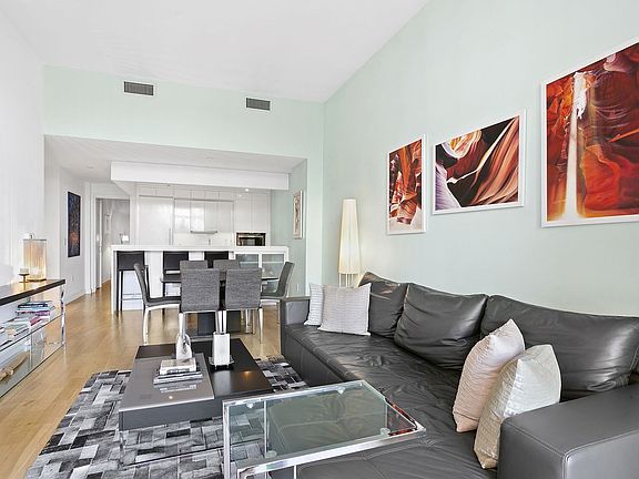 3rd image of 50 Franklin St APT 11C