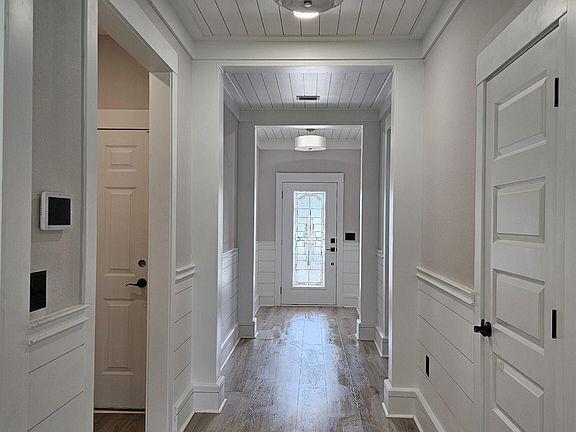 5th image of 8708 Bronze Ln