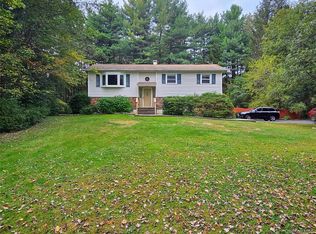 17 Julie Dr, Hopewell Junction, NY