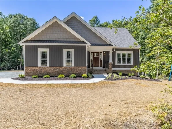 2501 Old Tavern Rd, Powhatan, VA 23139