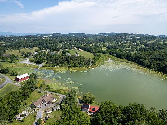5th image of 3695 Izaak Walton Dr
