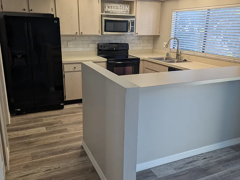 9209 Seminole Blvd #200 — Photo 8