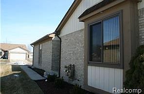 4th image of 26200 N Knollwood Dr