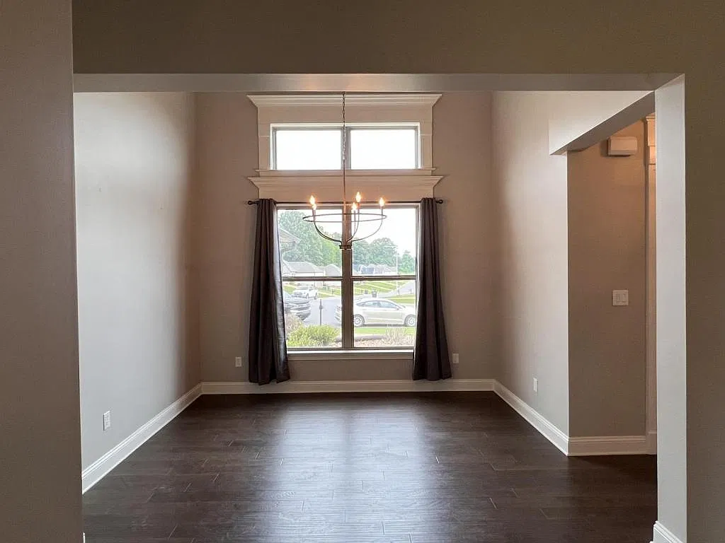 2 Winding Woods Dr — Photo 3