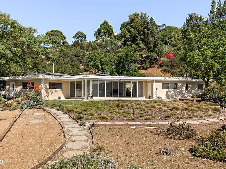 2075 Linda Flora Dr — Photo 21
