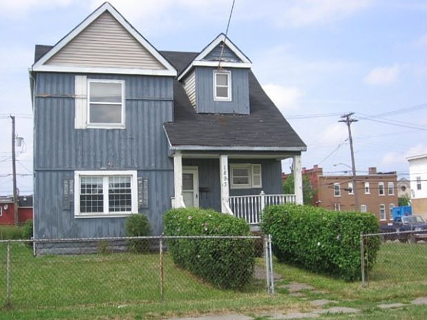 1st image of 1893 E 29th St