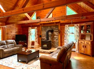 238 Lakewood Dr, Milford, PA 18337