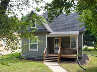 843 S Sycamore St, Ottawa, KS 66067