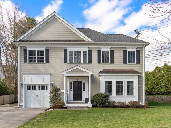 1 Lafayette Cir, Wellesley, MA 02482