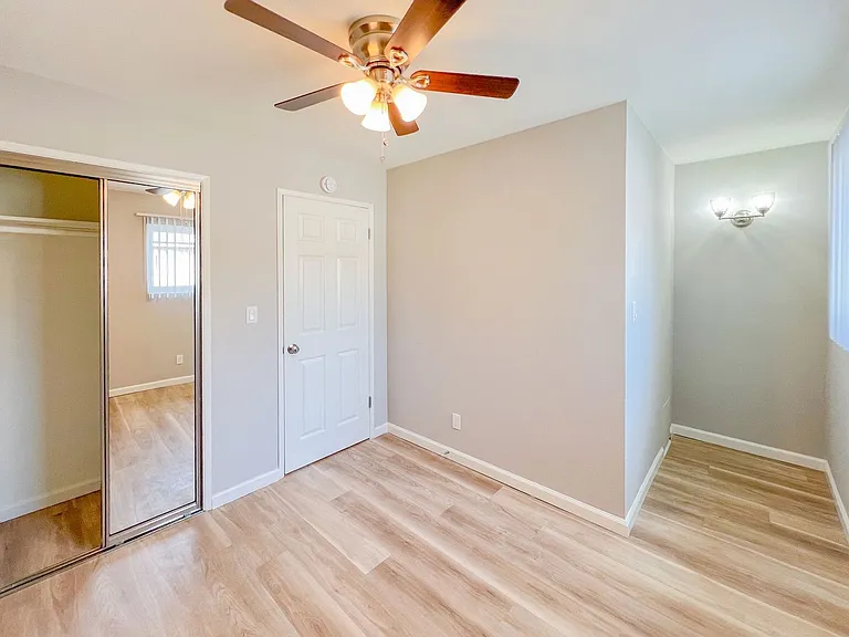 6518 CORONA — Photo 15