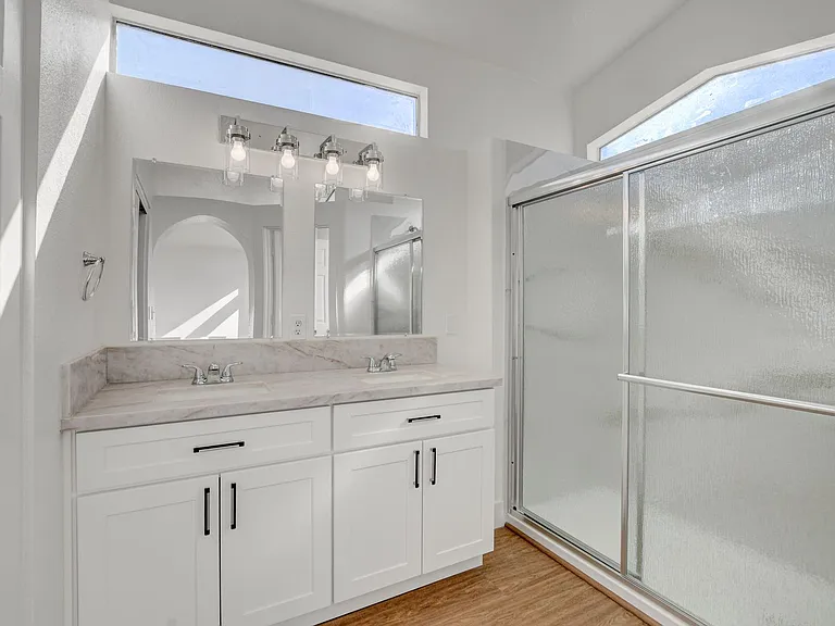 8005 Vision St — Photo 44