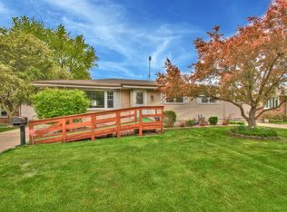 3716 41st Ln, Highland, IN 46322