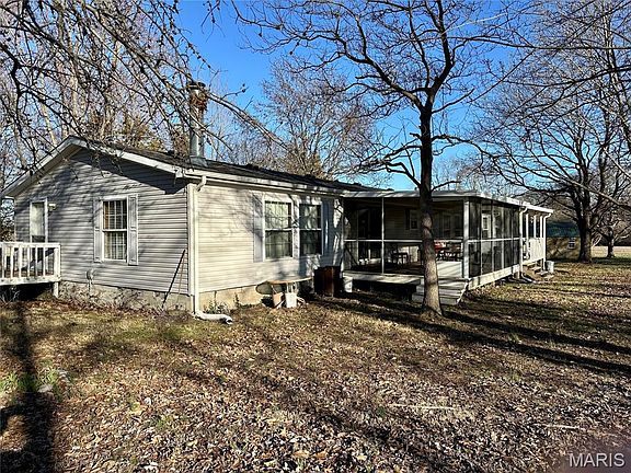 4th image of 20754 Emerald Rd