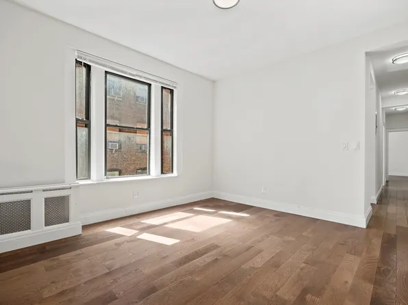 526 West 111th Street image 4 of 16