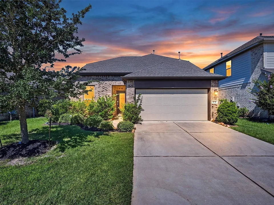 3731 Butterfly Breeze Ln