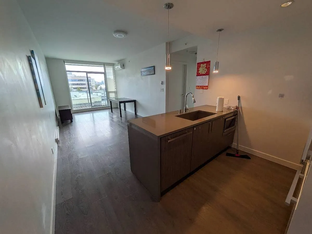 2 bed, 792 sqft, $2,600 — Photo 4