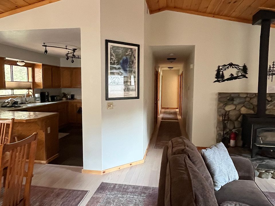 1st image of 15250 Donnington Ln