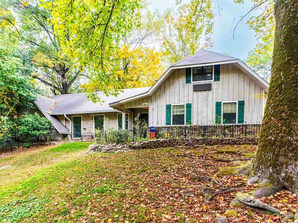26 Holiday Hills Dr, Helena, AR 72342