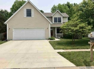 720 S 1st St, Sherman, IL 62684