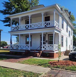 114 S Vine St, Harrisburg, IL, 62946