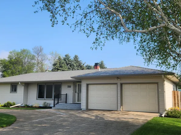 700 Viking Dr, Valley City, ND 58072