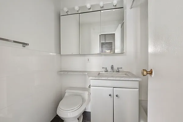 Rented by Compass | media 7