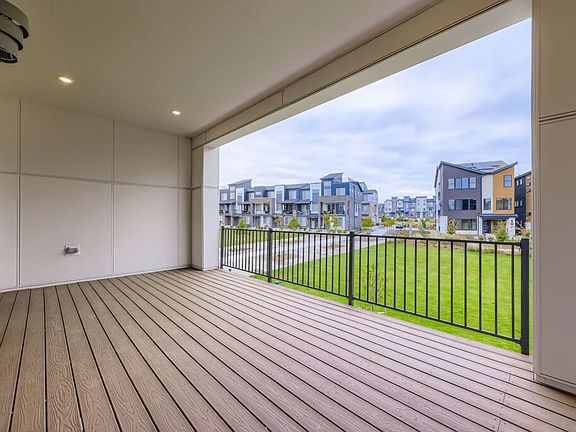 BCN_BL_LE_16587 Peak Wy_Iconic_07OCT2025_WEB_040