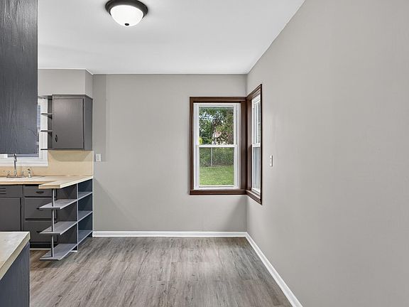 5th image of 2841 Blackstone Ave S