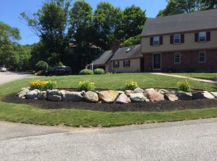 24 Heritage Ln, Weymouth, MA 02189