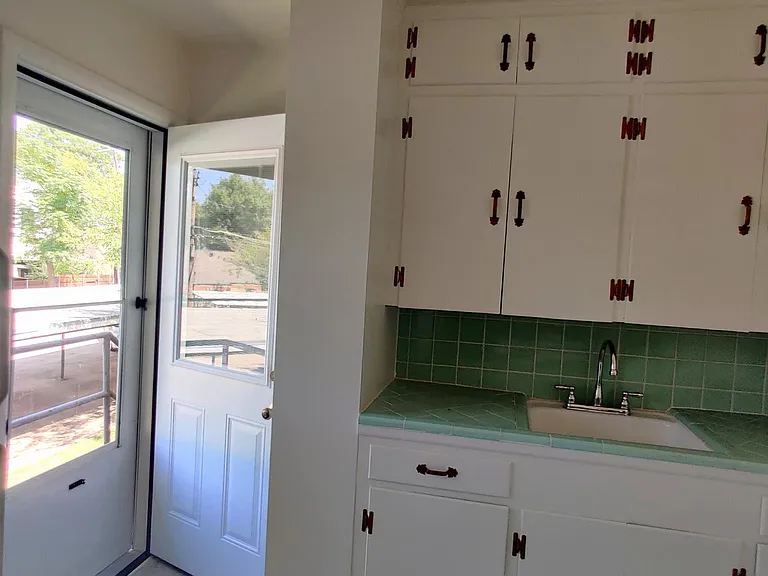 5725 Martel Ave #C — Photo 4