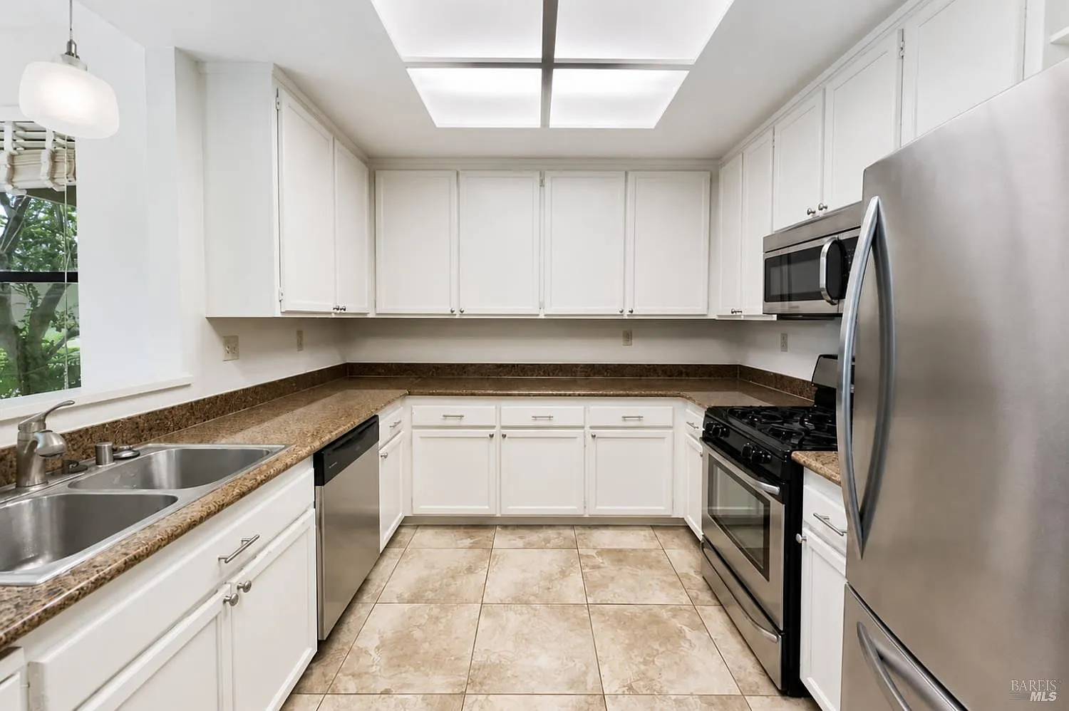 615 Cherry Avenue - Photo 8