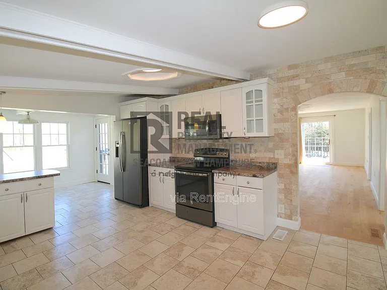 94 Lake Shore Dr #A — Photo 7