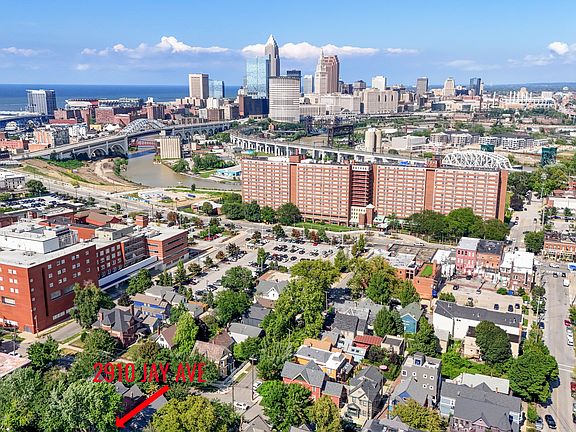 2nd image of 2910 Jay Ave #2911