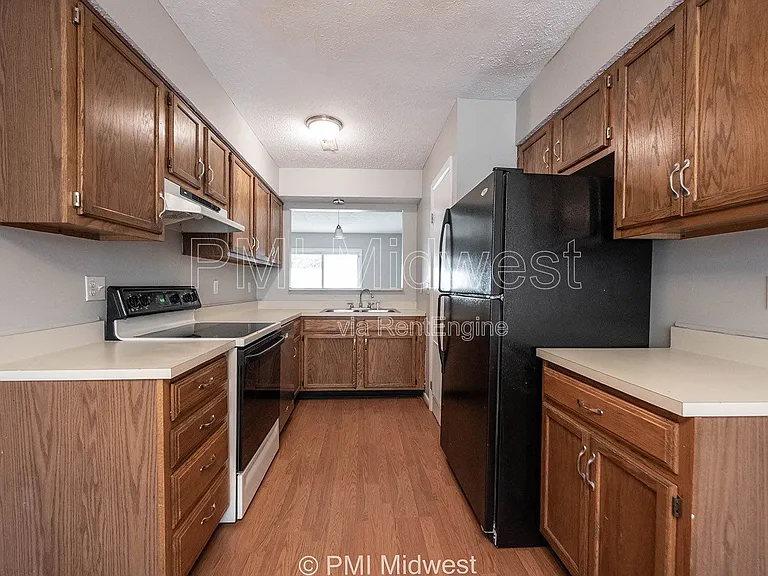 5611 N Rural St — Photo 6
