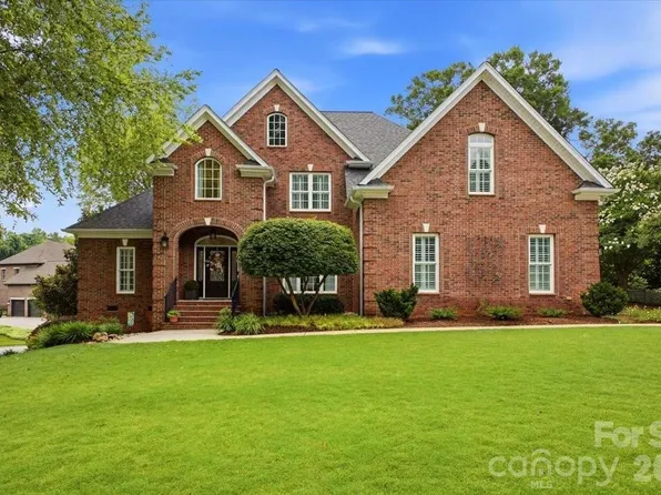 201 Commodore Ct, Belmont, NC 28012