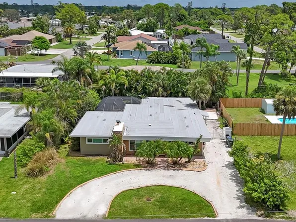 4919 Lemon Bay Dr, Venice, FL 34293