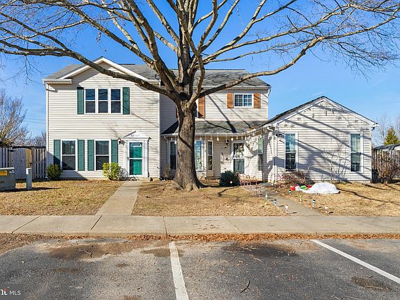 2nd image of 22105 Saint Leonards Cir