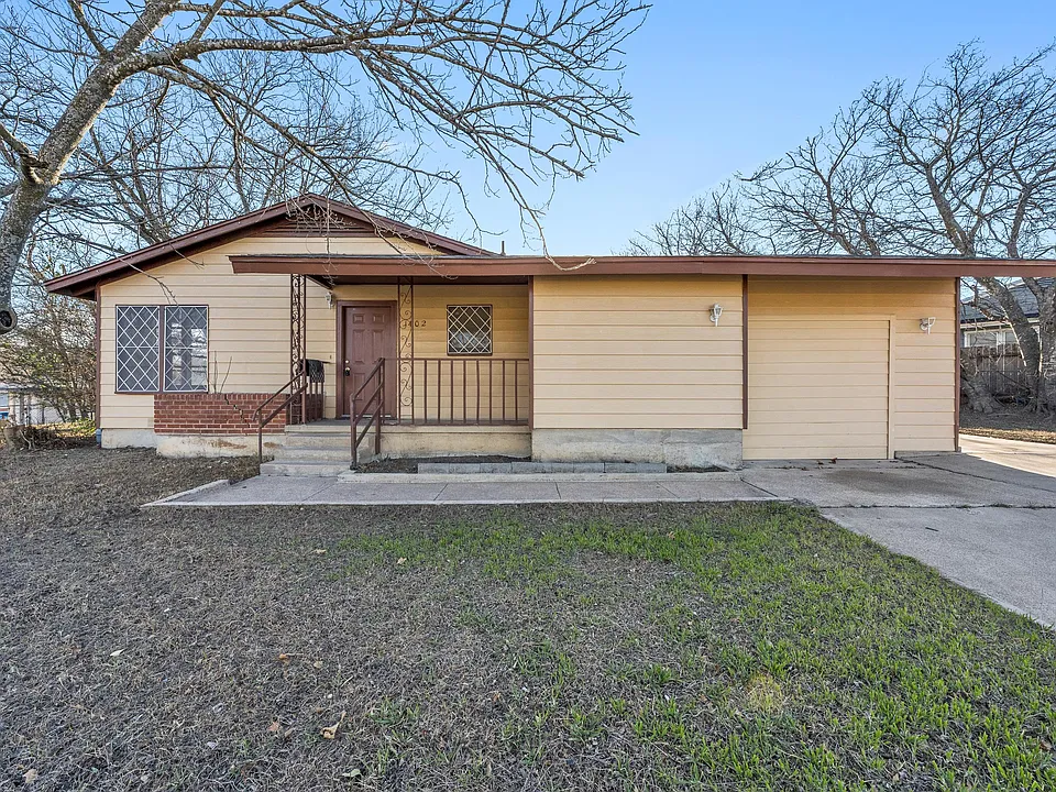 1402 Chico Ct