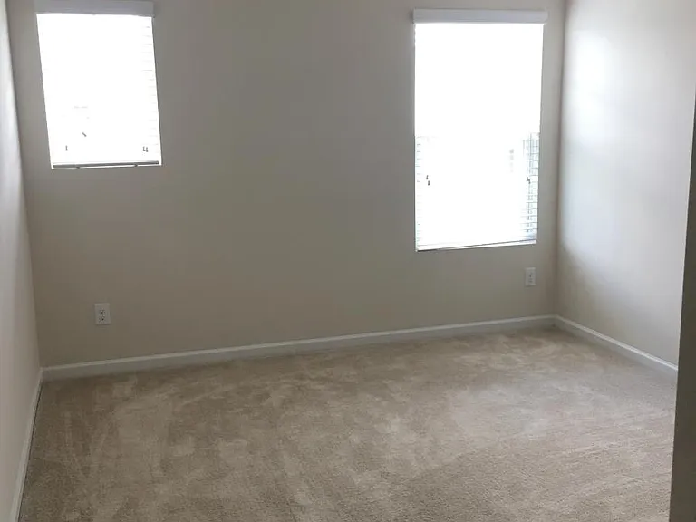 8044 Remington Heights Dr — Photo 20