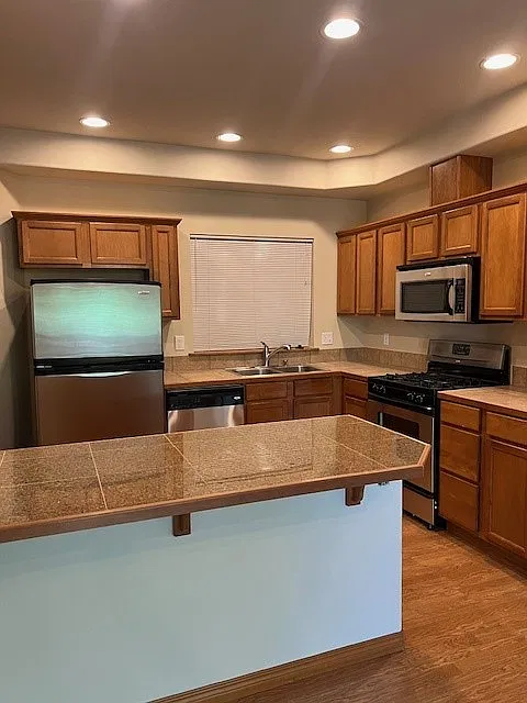 3 bed, 2.5 bath, 1570 sqft, $3,095 — Photo 4