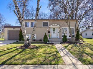 1003 E Alder Ln, Mount Prospect, IL